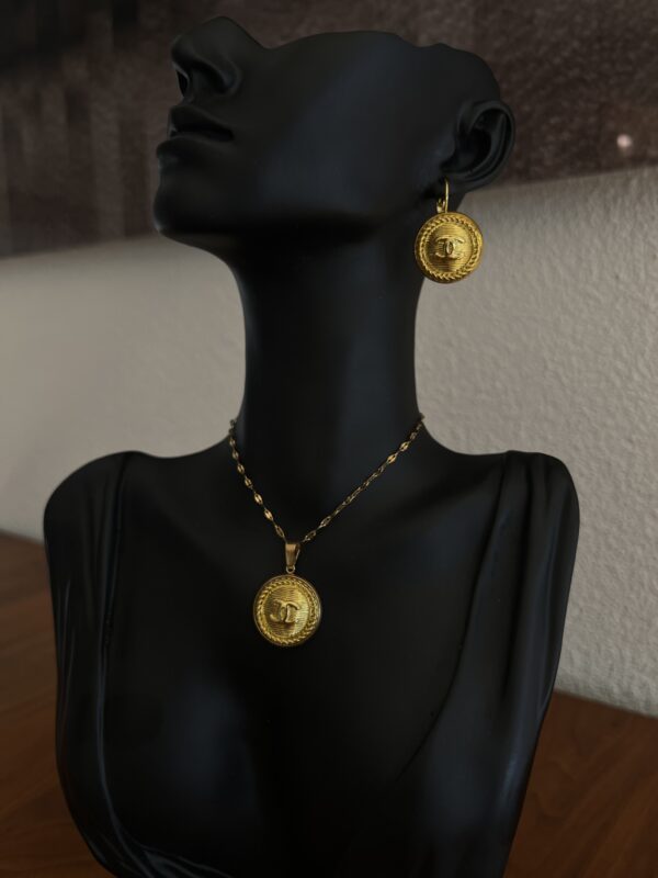 Collier Chanel + Boucle d’oreilles chanel + Bague Chanel – Image 4